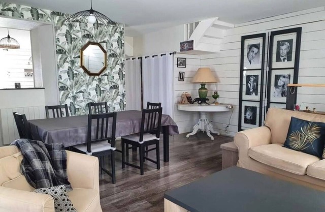 Maison de Bourg, Monts D'arree, 5 min lac du Drennec