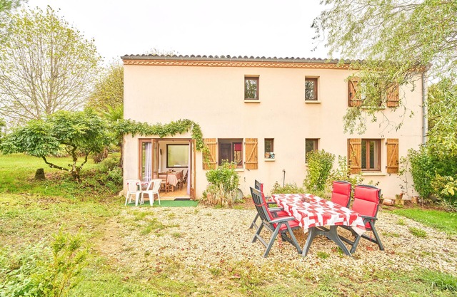 Maison La Plaine – Comfortable Holiday Home with Terrace in the Heart of Périgord