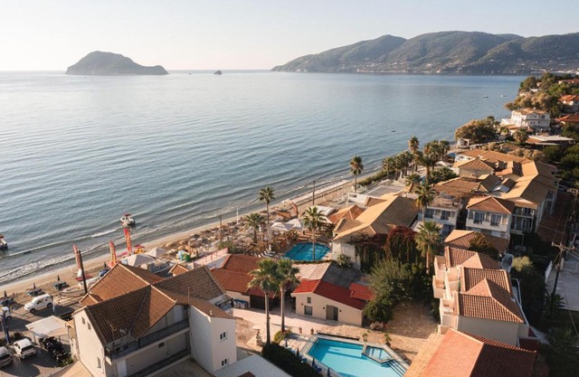 Manthos Beachfront Apartments