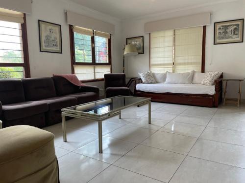 Mar y Asados - Chalet hasta 19 huéspedes con dos Parrillas