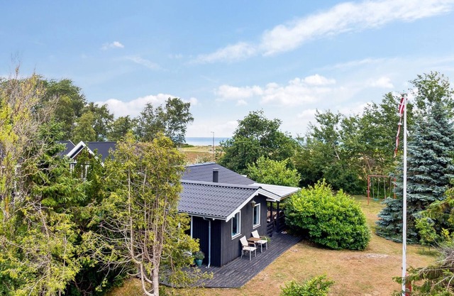 "Margit" - 10m from the sea by Interhome