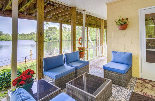 Mays Landing Rental on Great Egg Harbor River!