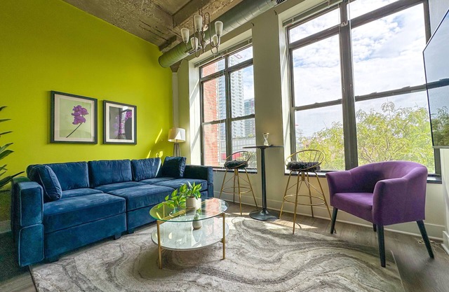 McCormick 2B/2Ba for up to 8 guests with Optional Parking