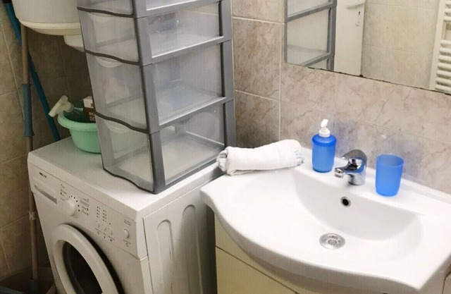 Mezzanine studio 1.2 km from the sea