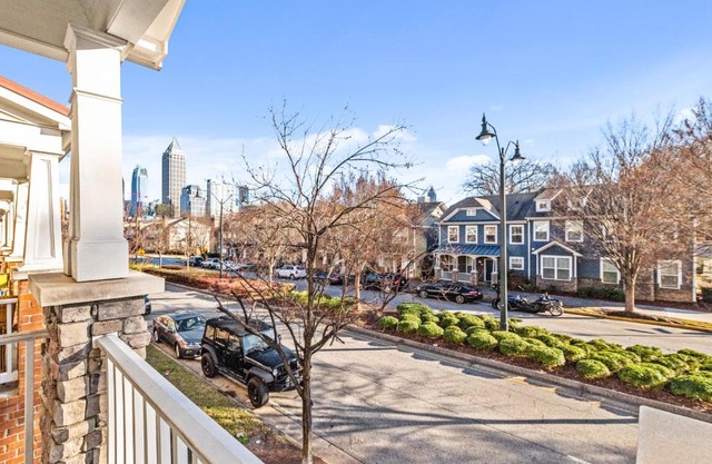 Midtown Luxurious Chic Free Parking 6