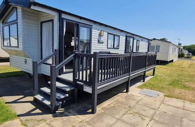 Mikey 3 bed Balcony Rhyl