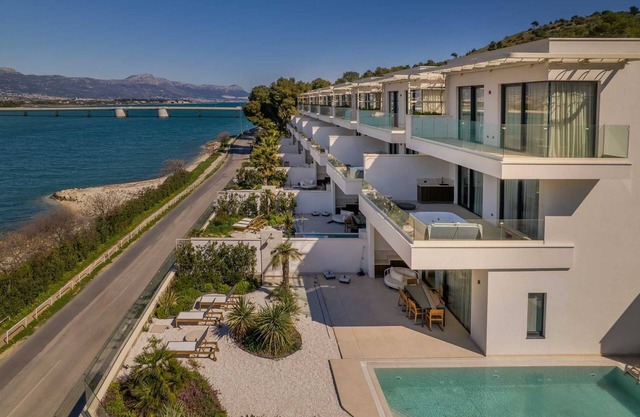 Mistral Villa – A Coastal Sanctuary of Luxury and Design