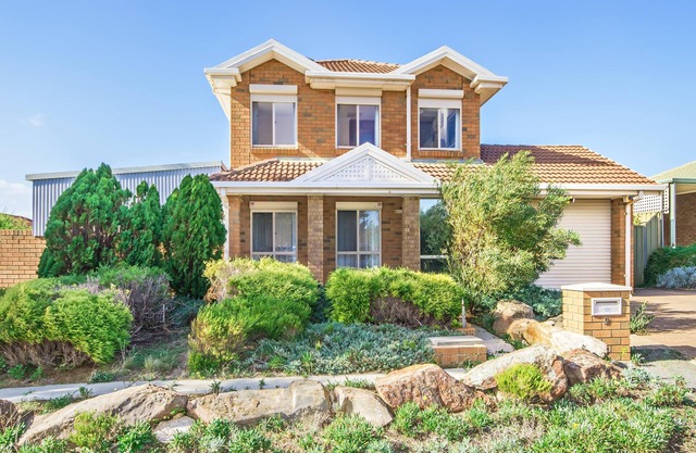 Moana Magic - Cosy 2 Storey Home with Sea Views in Moana