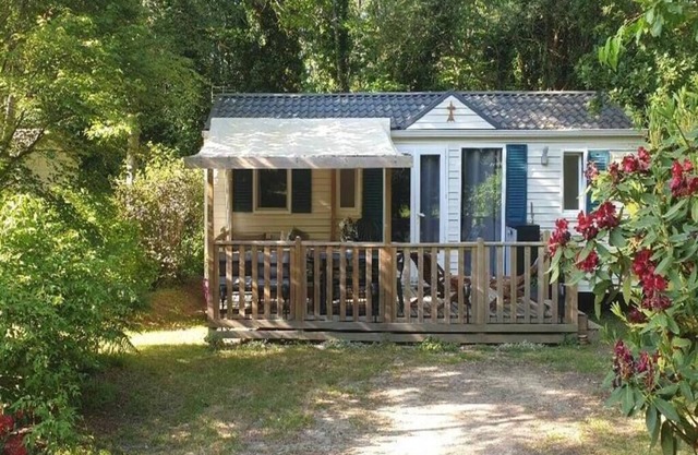 Mobil-home 3 Chambres Dans un Camping Boisé