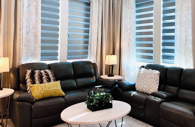 Modern 4 bedroom 3.5 bath house in urban Millenia