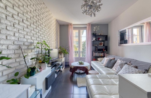 Modern and Spacious T2 - LIBERATION area