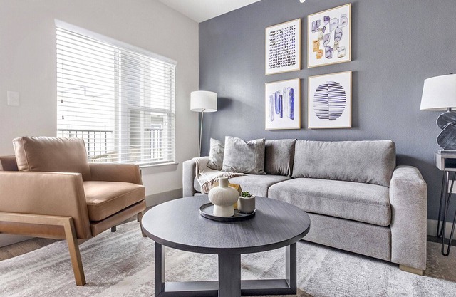 Modern Apartment in Prime Location (ID1243X191)