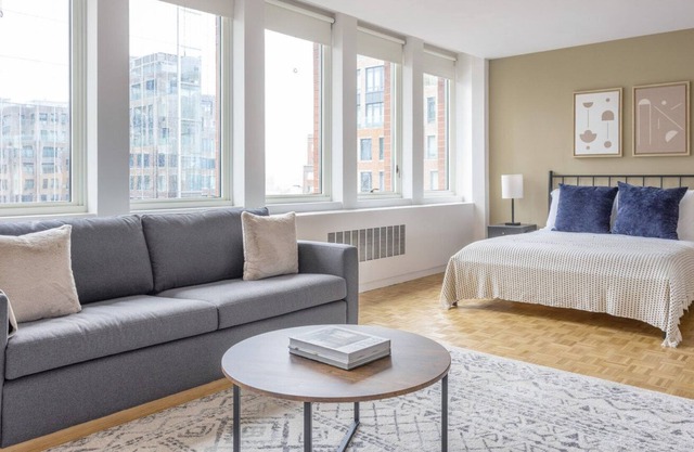 Modern Back Bay Studio w/ Gym, nr Copley T, by Blueground