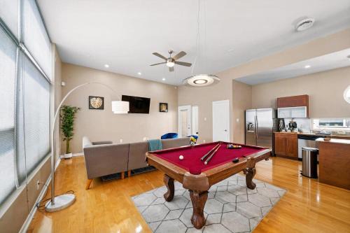 Modern Home Near Heights, Dt Washington Games