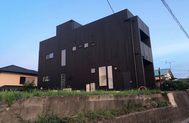 Modern House 1 minute walk to surf beach. Onjuku, Chiba. Near Tokyo.