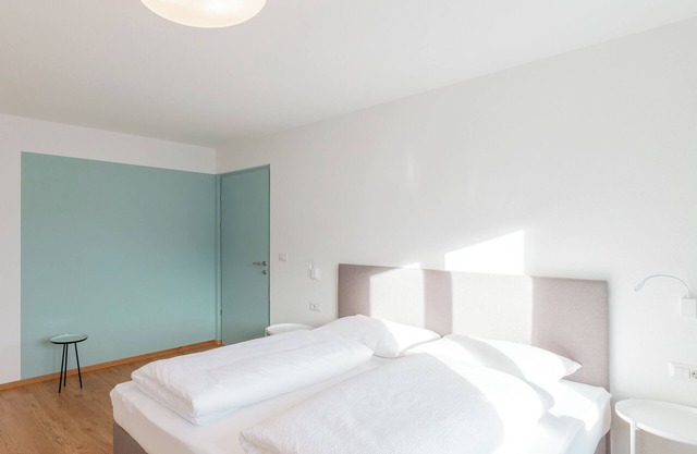 Modern "Hus Apartment - Nr. 4" with Balcony, Garden & Wi-Fi