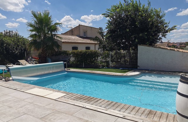 Modern villa with private pool 9 pers