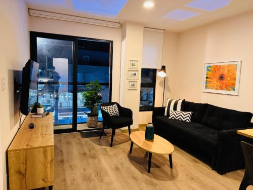 MONTERRICO POLO APARTS #17 - Dpto de estreno con Balcón Frente Embajada USA