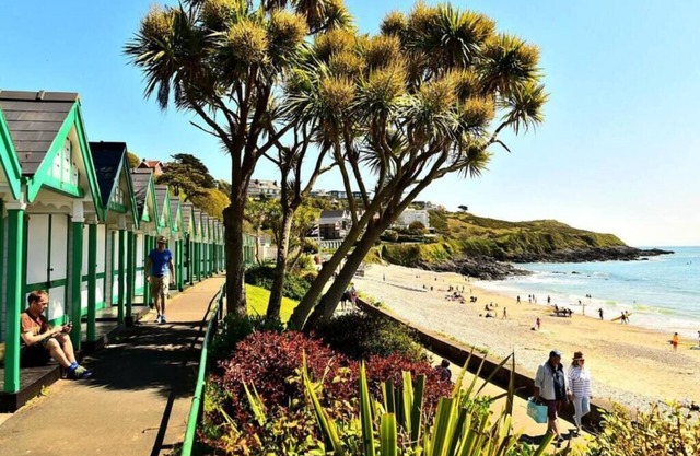 Mumbles Apartment near to shops and beach