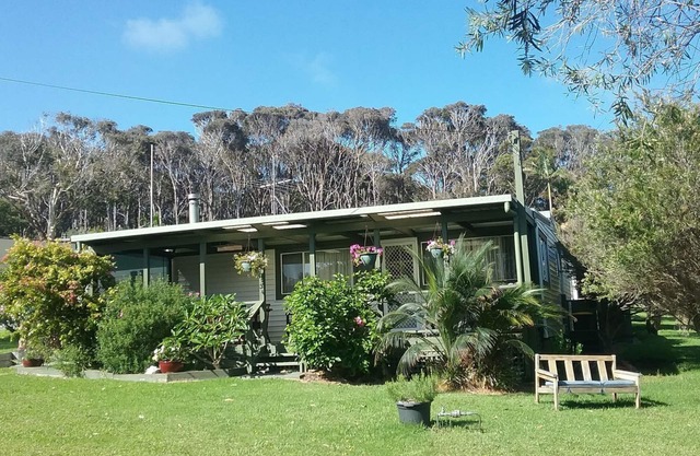 Mystery Bay peace at KiaShamwarin