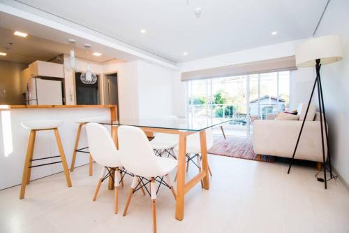 N1A2 - New, Nice, for Long and Short Stay