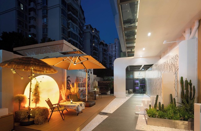 NAIVE L Executive Apartments Coast City