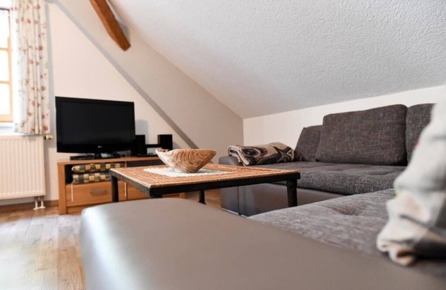 Neurenovierte FeWo (40qm) für zwei Personen mit Blick in den Obstgarten