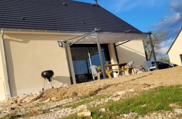 New 64 m2 house, fully equipped with air-conditioning.