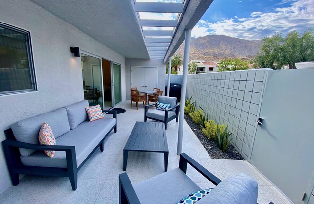 New Listing: Stunning Newly Remodeled Mid-Century Condo