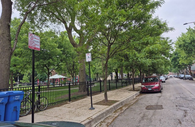 New Private Apartment - Pilsen Downtown