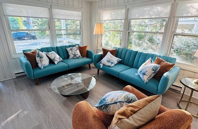 Newly Renovated Beach Block 3 Bedroom 1st Floor Duplex