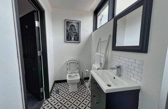 Newton's Suite Apartment