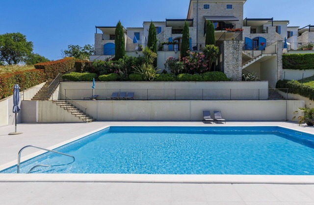 Nice apartment in villa for 5 guests with A/C, pool, WIFI, TV and terrace