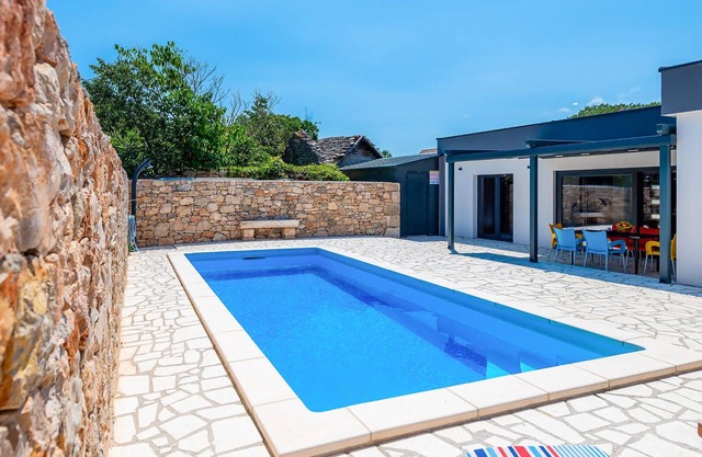 Nice home in Trbounje with WiFi