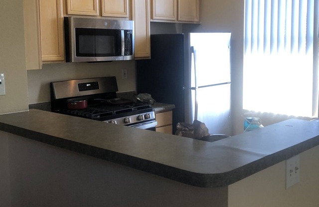 Nice lovely 2 bed room spacious place