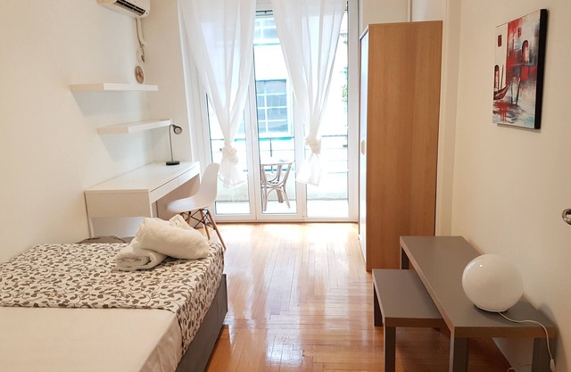 Nimbus Apartment - Athens Center, 4BD, 2 BATH