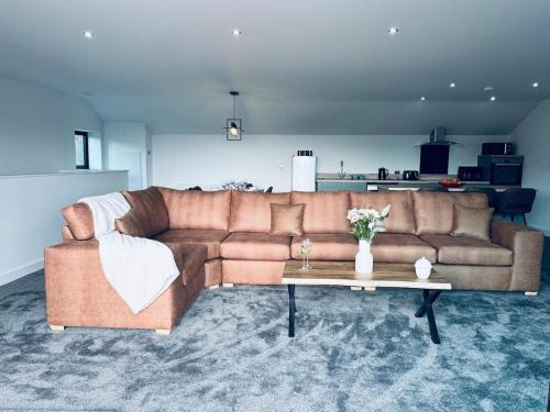 Oaktree Cottage - 3 Bedrooms - Sleeps 6