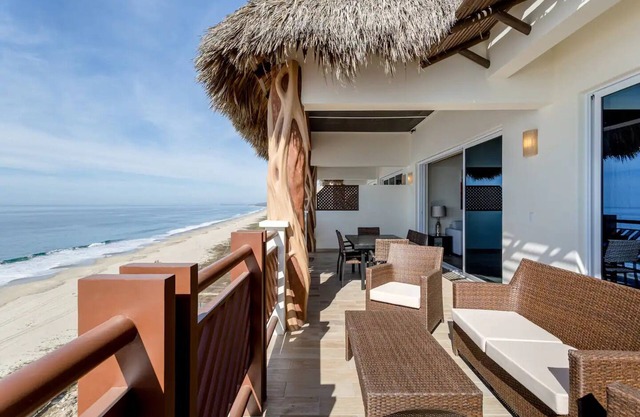 Ocean Front 3 Bedroom Penthouse with Resort Amenities Overlooking the Pacific!