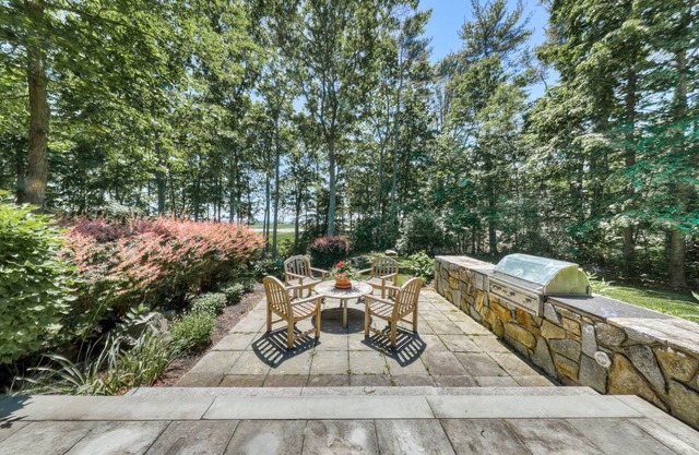 Ocean-view home with EV charger - steps from Seapoint Beach