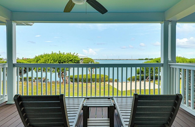Oceanfront Duck Key Villa: 2 Marinas Steps Away!