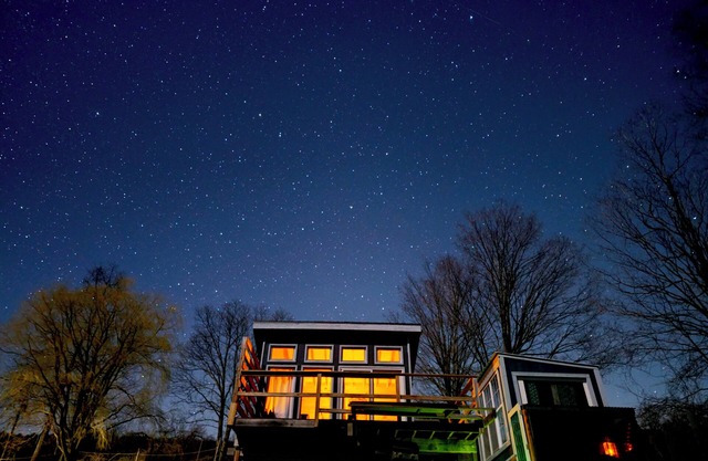 Off-Grid Glamp with Mountain Views, Indoor Hot Tub, Elevated Deck, Heat & Wi-Fi