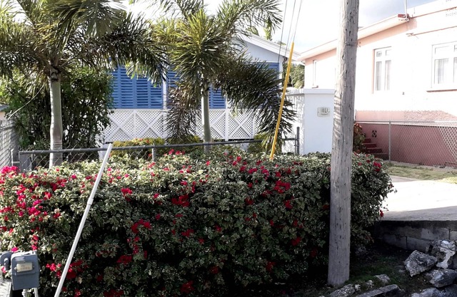 Oistins Cottage - Pool Deck + Walk to the beach