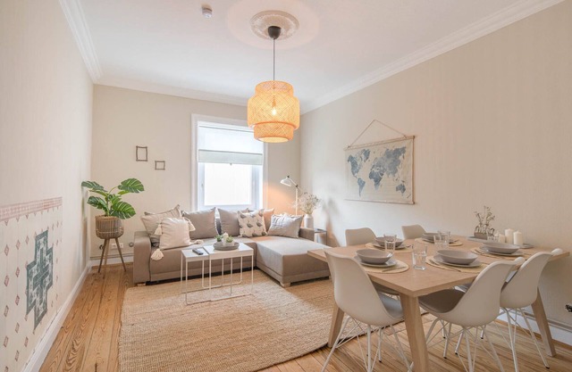 Old building apartment for up to 4 persons "SCHUTE" in Eppendorf - 4th floor