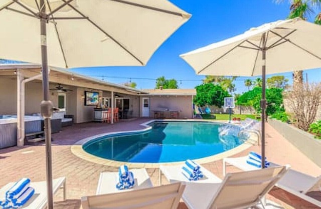 Old Town Heated Pool Hot Tub Putting Green