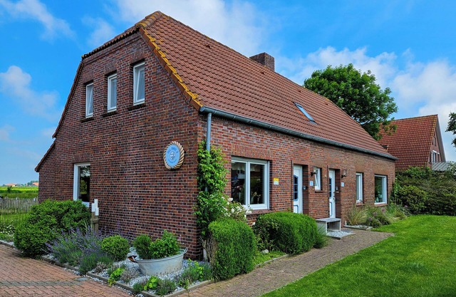 Oll Smee 9 - Holiday home with two apartments for a large group!