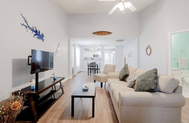 On Lake Time | 2BR | Minutes To Lake Murray