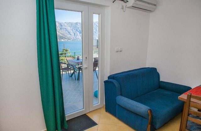 One Bedroom Apartment with Sea View 2