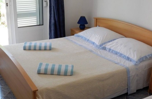 One bedroom apartment with terrace Lovište, Pelješac (A-18656-a)