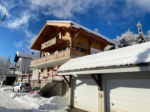 One bedroom appartement with furnished balcony and wifi at Gryon 1 km away from the slopes