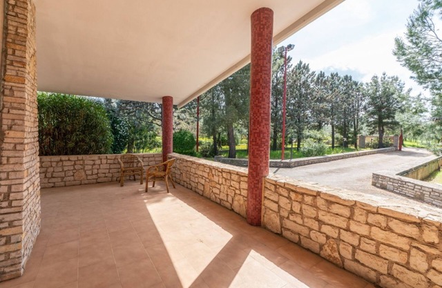 OroVerde Villa with Parking and Fireplace